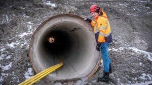 Njål Sørensen ved Ø1600 betongrør tunnelert under RV22